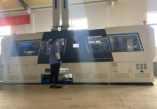 臥式注膠機(jī)